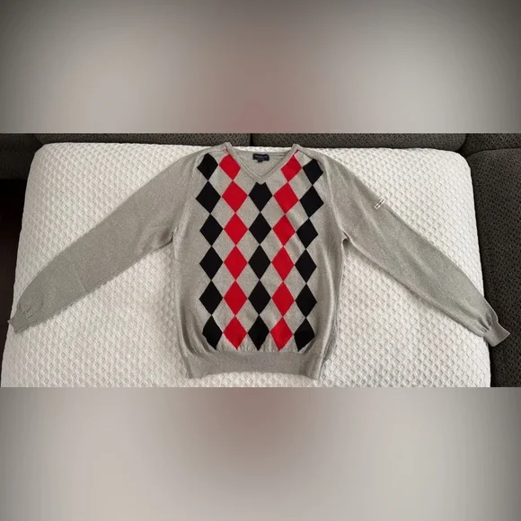 Burberry Golf Long Sleeve V-Neck Argyle Sweater Grey Red Black Merino Wool Small - Picture 2 of 16